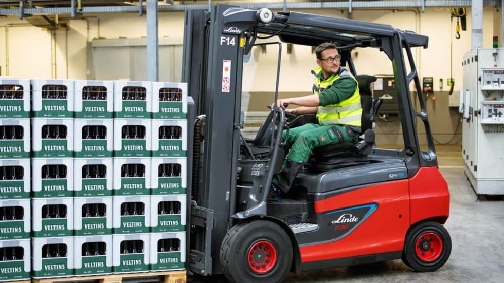 The Advantages of Electric Forklifts, HTX Material Handling, Houston