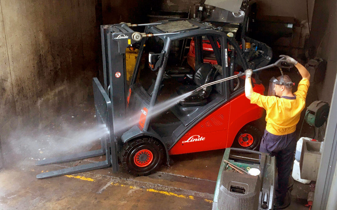Forklift Maintenance and Cleaning Tips
