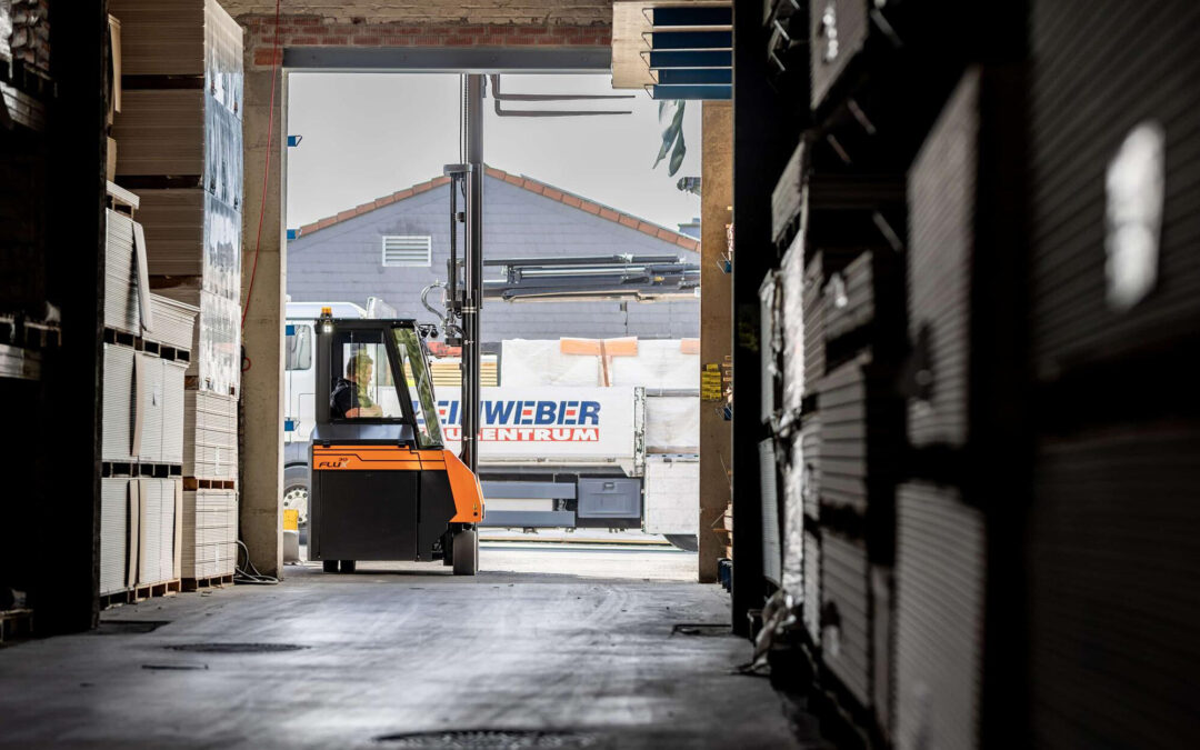 Side view of Hubtex forklift