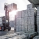Side view of Linde hydrostatic forklift