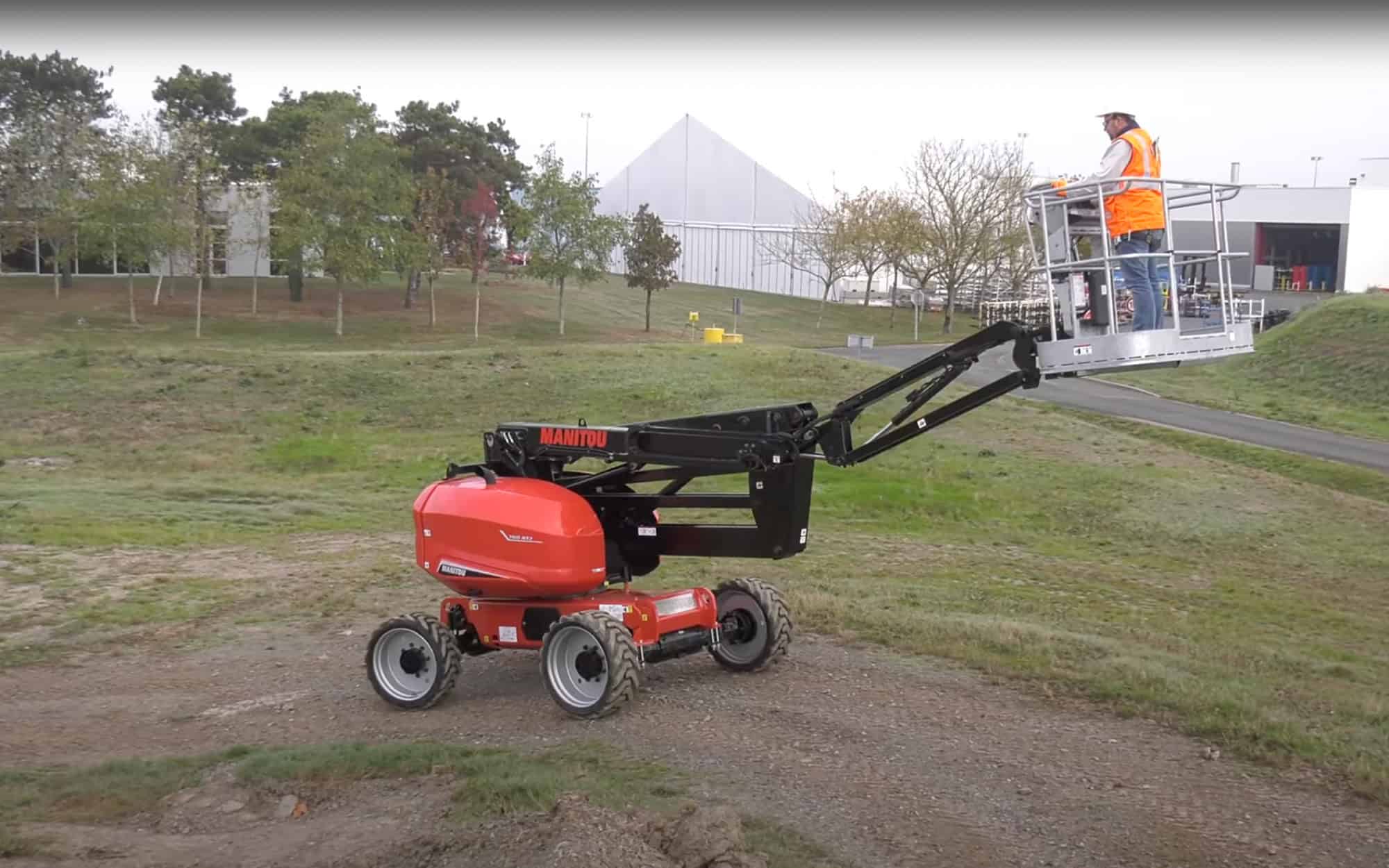 Manitou Lift 2