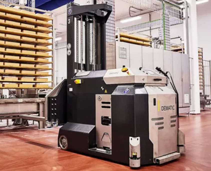 Dematic Autonomous Mobile Robots 4